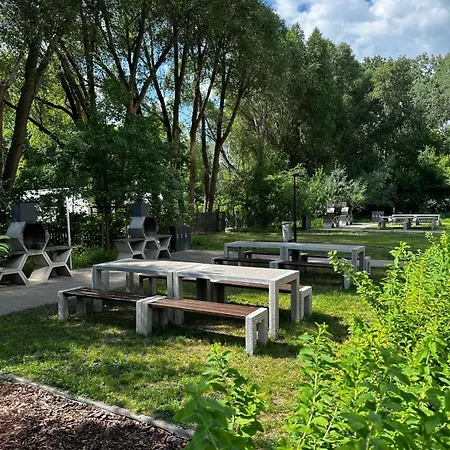 Park Z Darmowym Parkingiem Varsovia