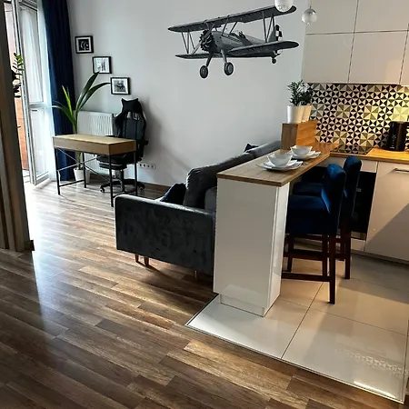 Park Z Darmowym Parkingiem * ワルシャワ