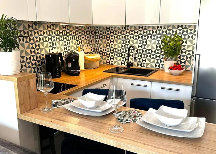 Park Z Darmowym Parkingiem Apartman *