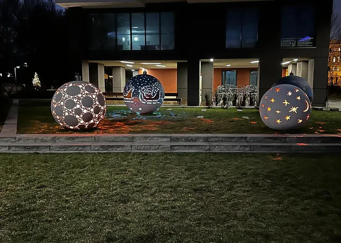 Park Z Darmowym Parkingiem * Varsó